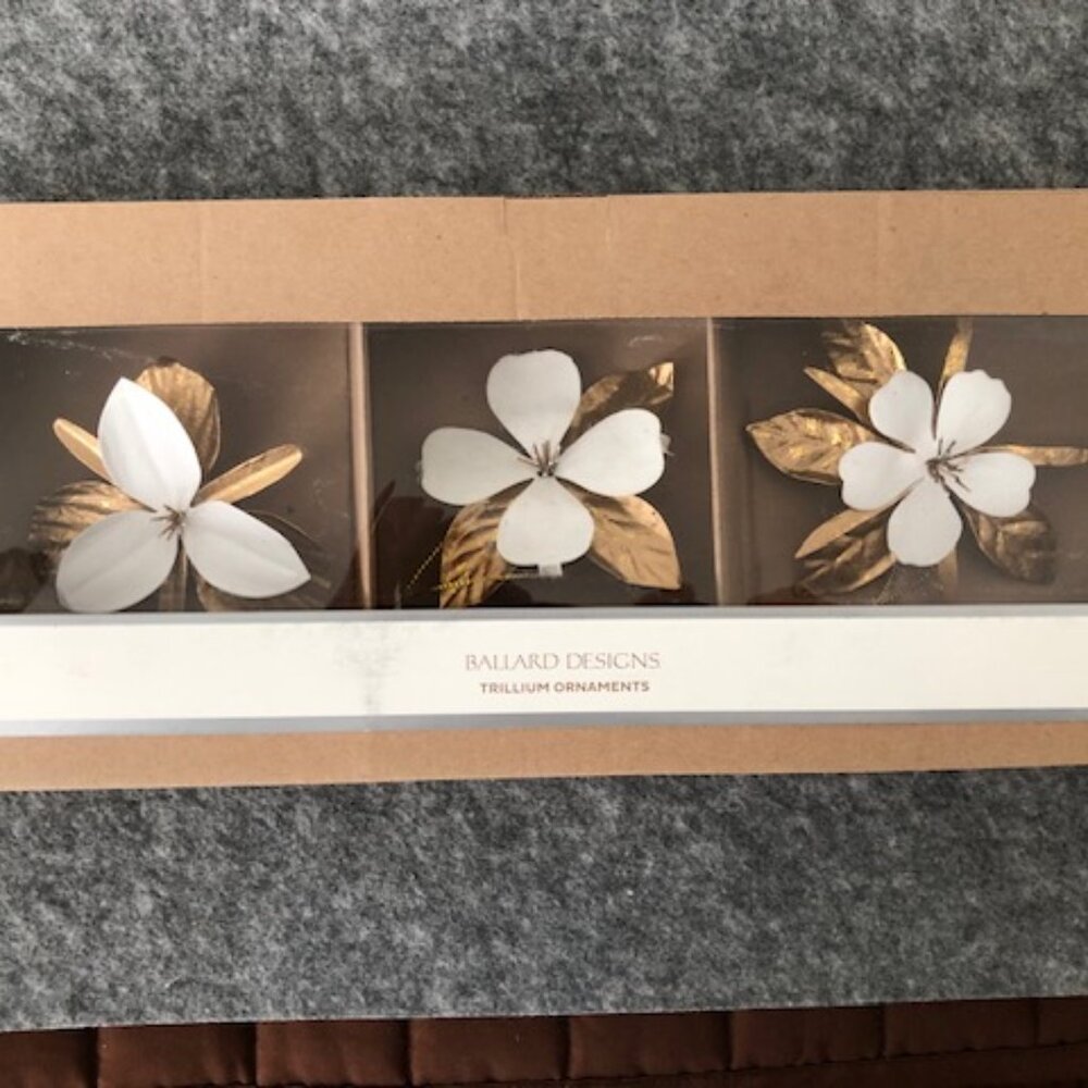 Ballard Designs - Trillium Ornaments - Set of 3 - Picture 2 of 2